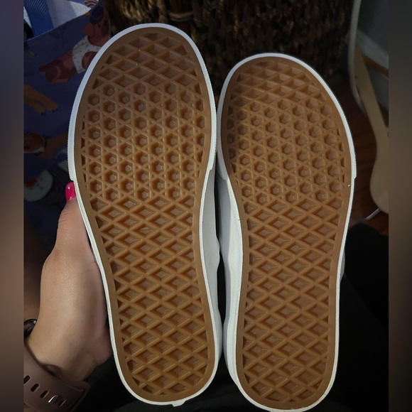 Black vans NEVER worn. - Picture 3 of 4